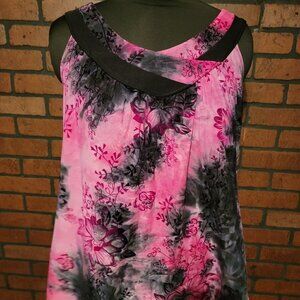 Sere Nada Sleeveless top bright pink/black.  Size 1X 22" across the chest.